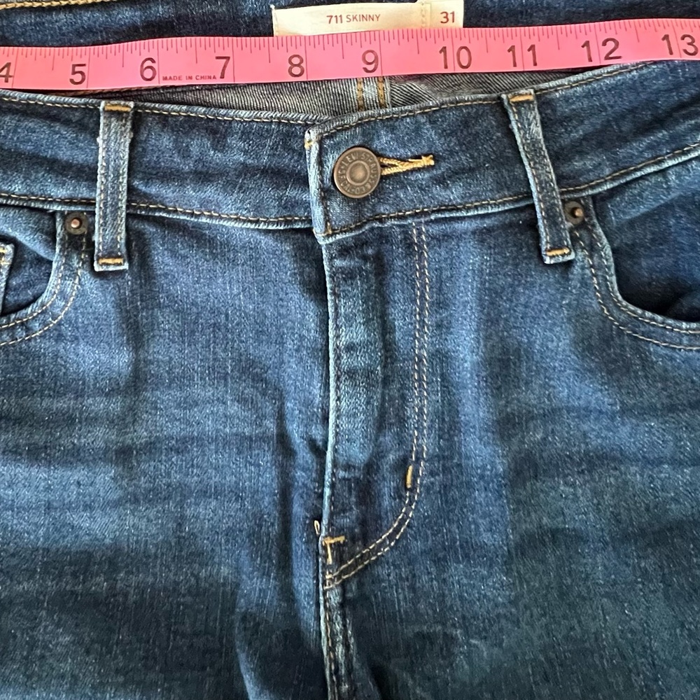 Levi’s Women’s 711 Skinny Jeans Size 31